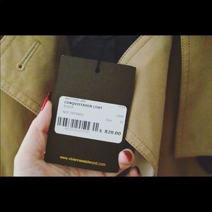 ✔️SOLD✔️💯Authentic Vivienne-Westwood trench cost